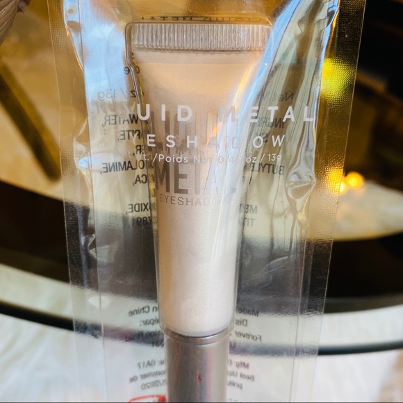 Liquid Metal Metallic Eyeshadow - Picture 3 of 3